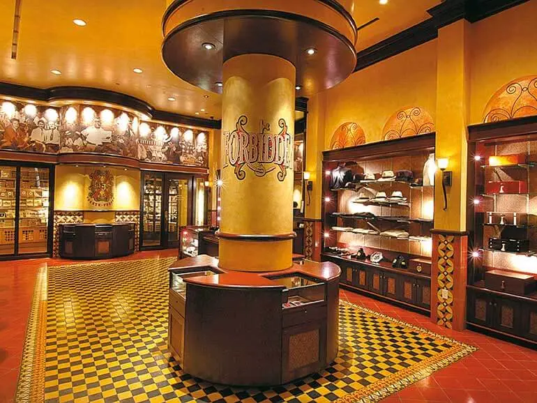 Casa Fuente Lobby