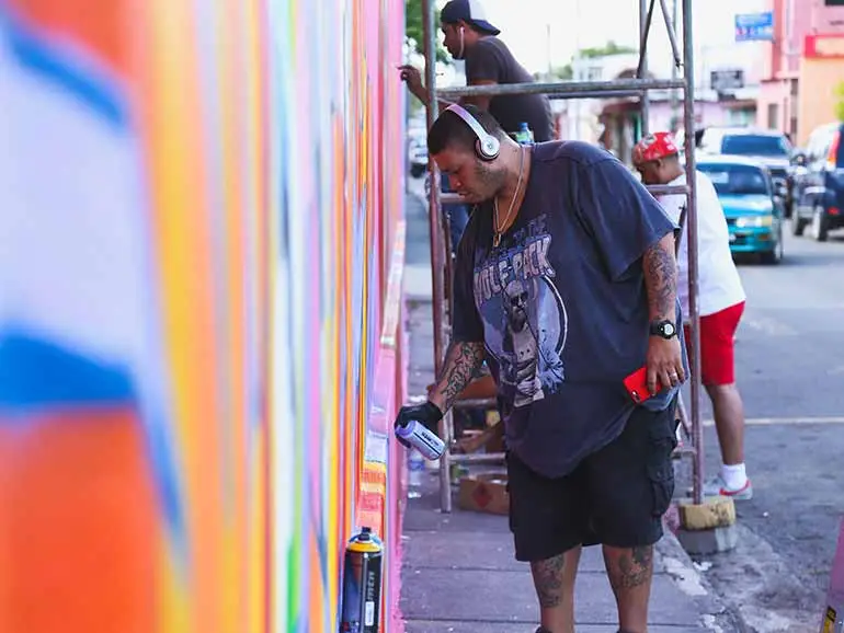 Jessi-Flores-Straßenkunst