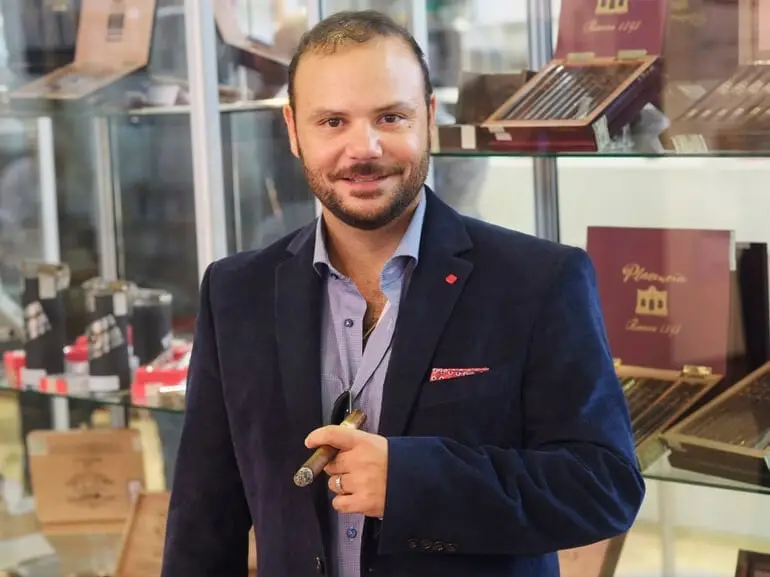 Nestor Plasencia on Tour in Europe