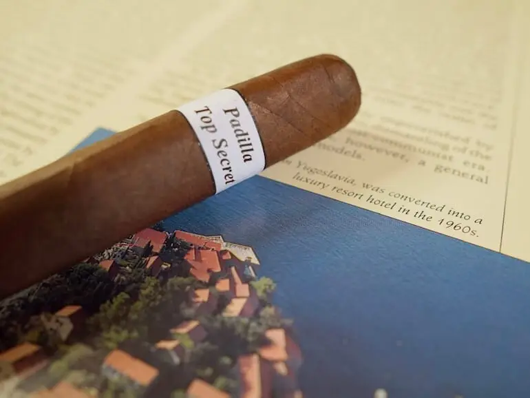 Padilla Poética Line