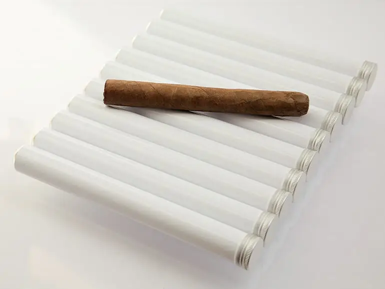 Cigar Tubos
